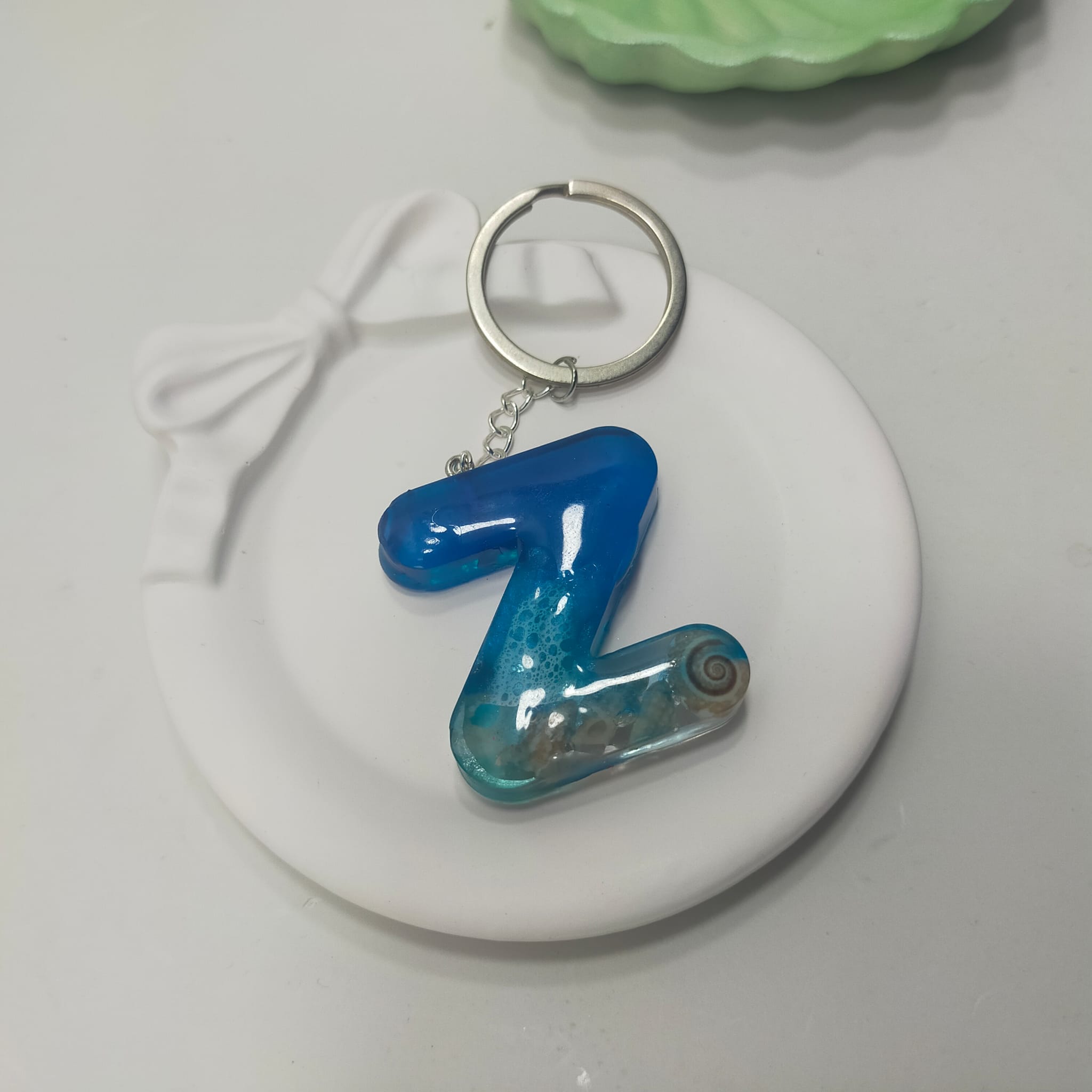 Z resin letter keychain