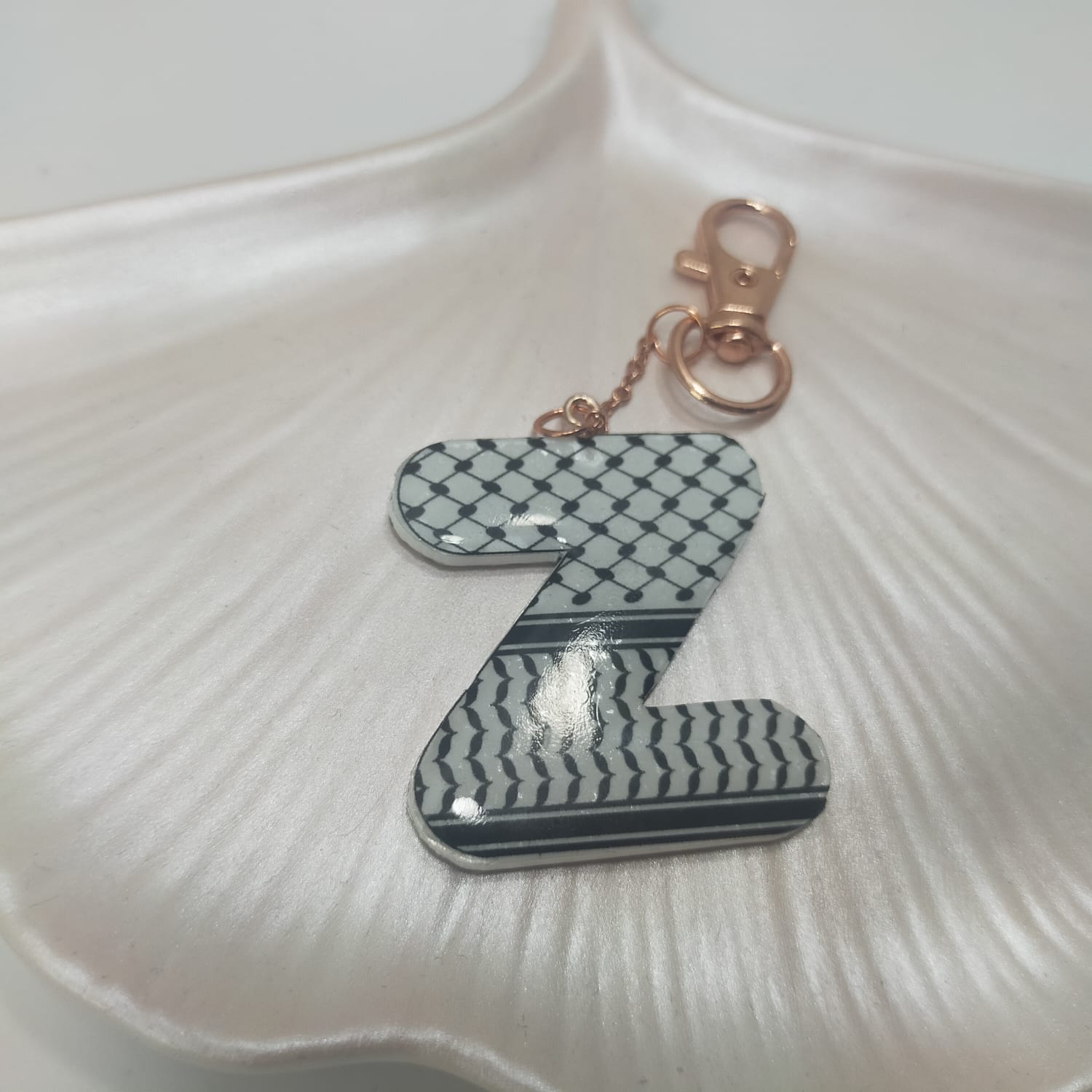 Z letter resin Palestine