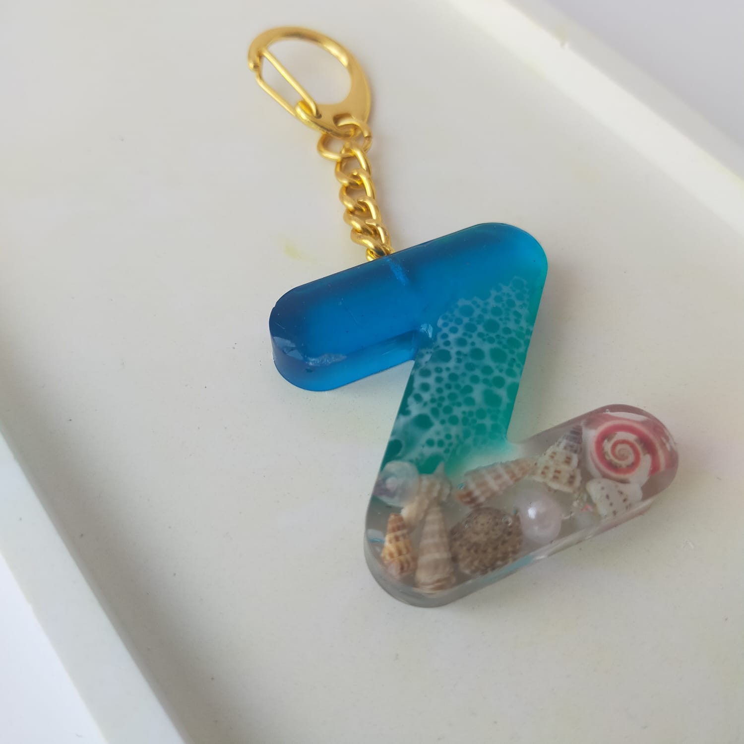 Z resin letter keychain