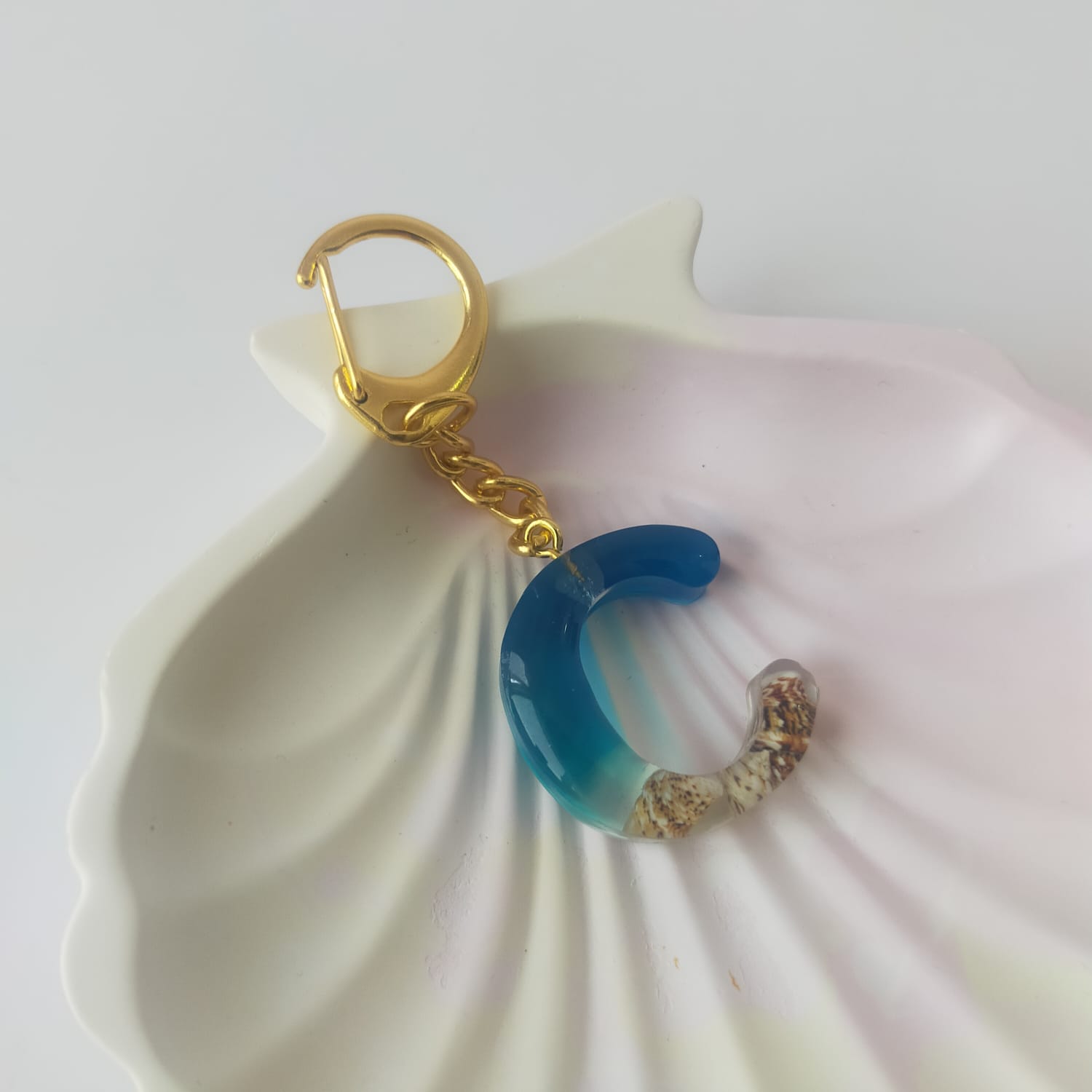 C letter keychain small beach